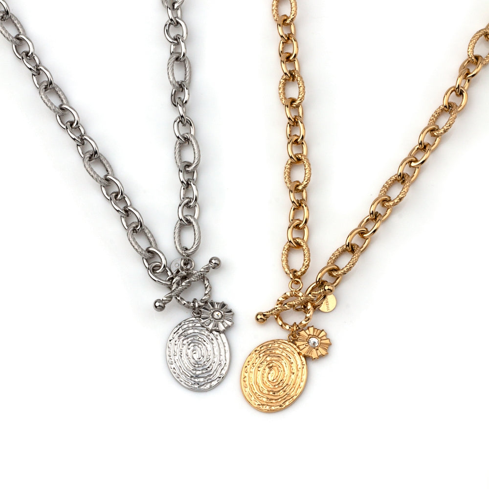 colar em aço inoxidável em dourado ou prateado