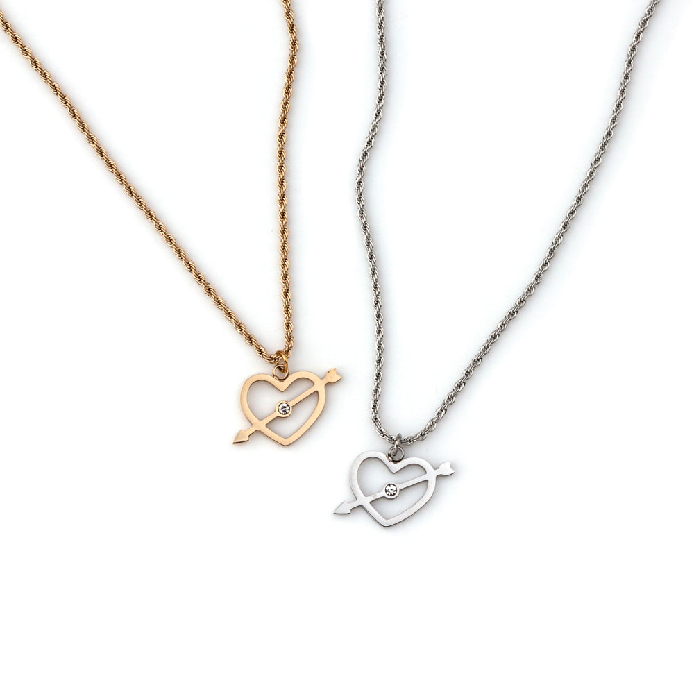 colar em aço inoxidável em dourado ou prateado