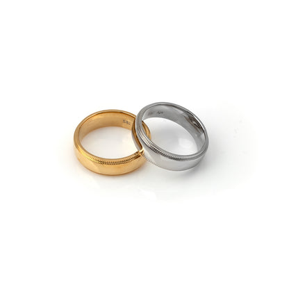 aliança em aço inoxidável em dourado ou prateado