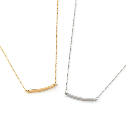 colar em aço inoxidável em dourado ou prateado